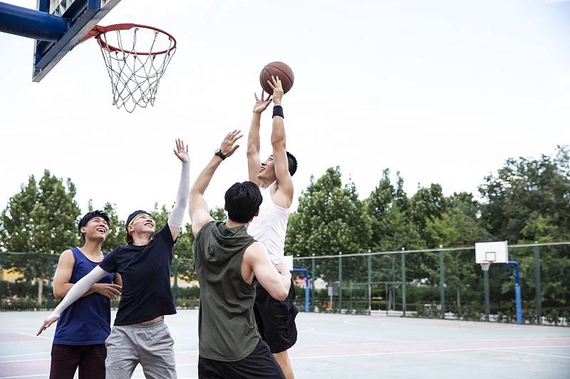 如何在快攻中合理分配场上位置?_2